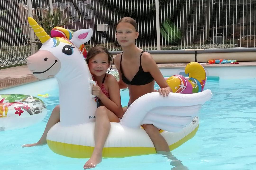 Photo of Human In Picture in Chabournay