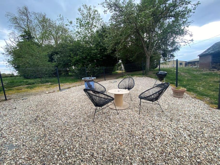 Photo of Others in Emanville