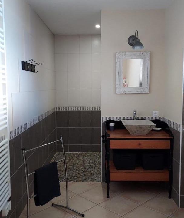 Photo of Bathroom in Illats