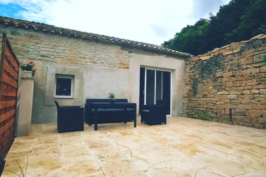 Photo of Others in Sance