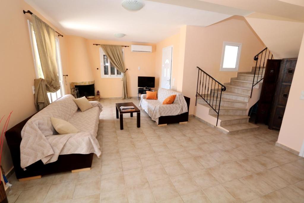 Photo of Others in Paliki