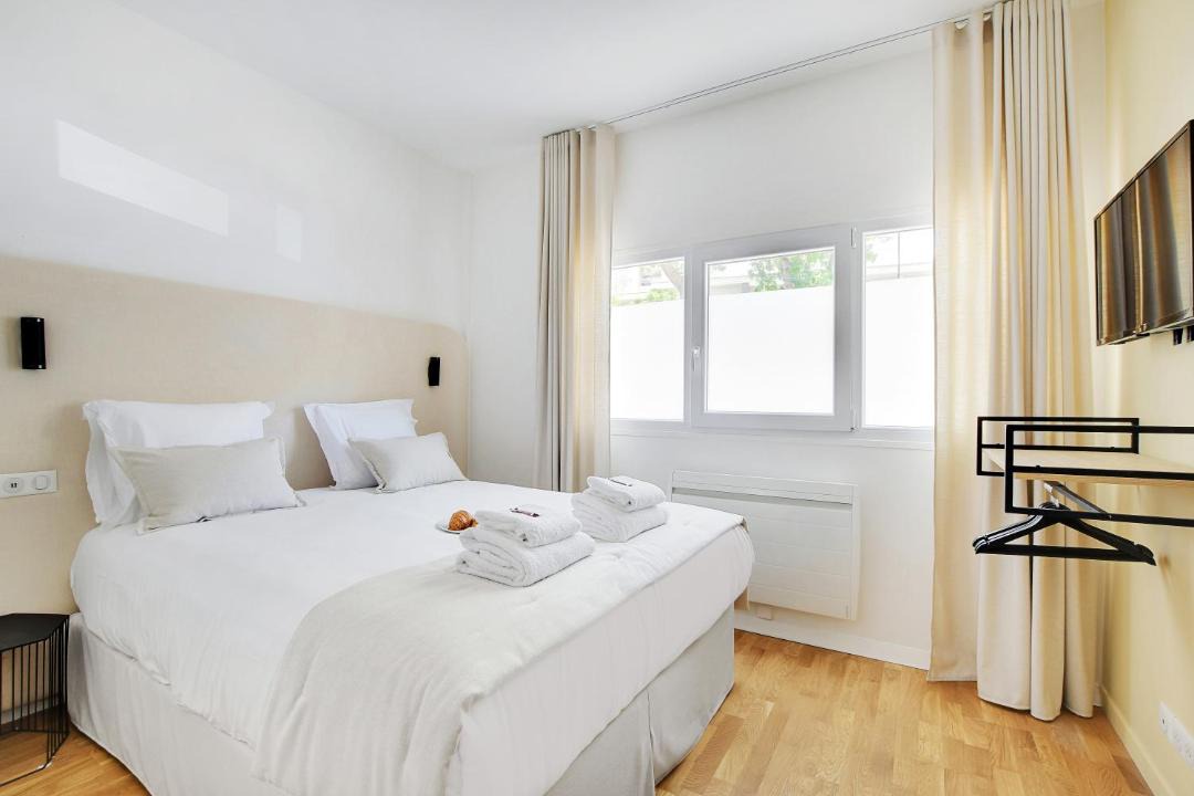 Photo of Bedroom in 18th Arrondissement