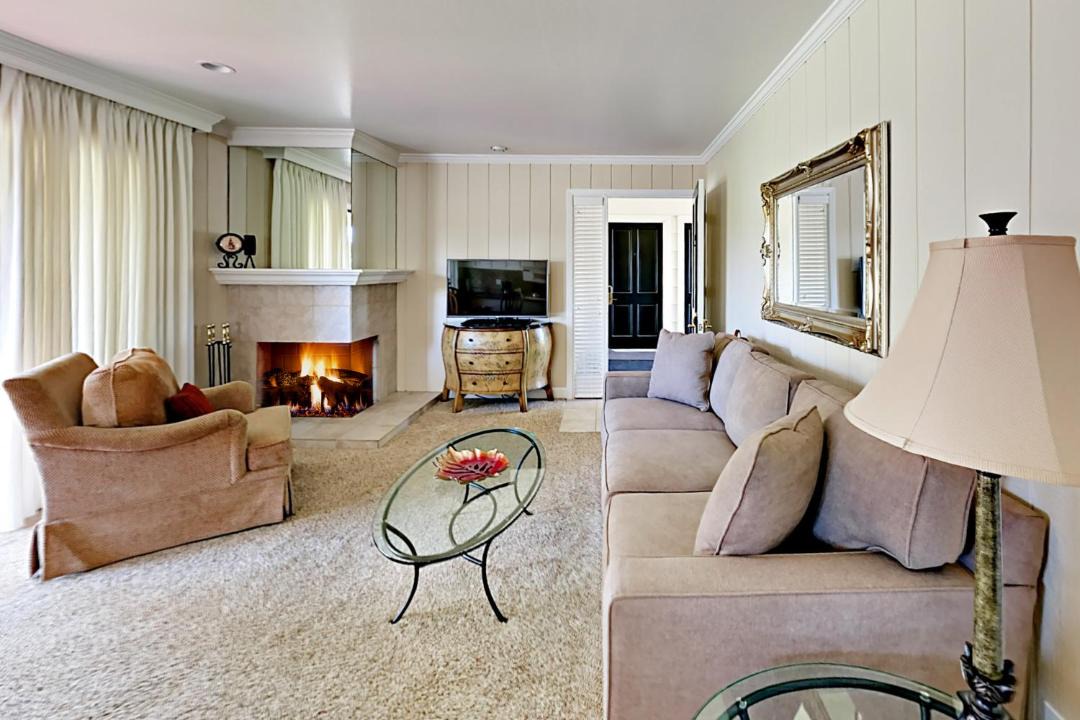 Photo of Livingroom in Napa