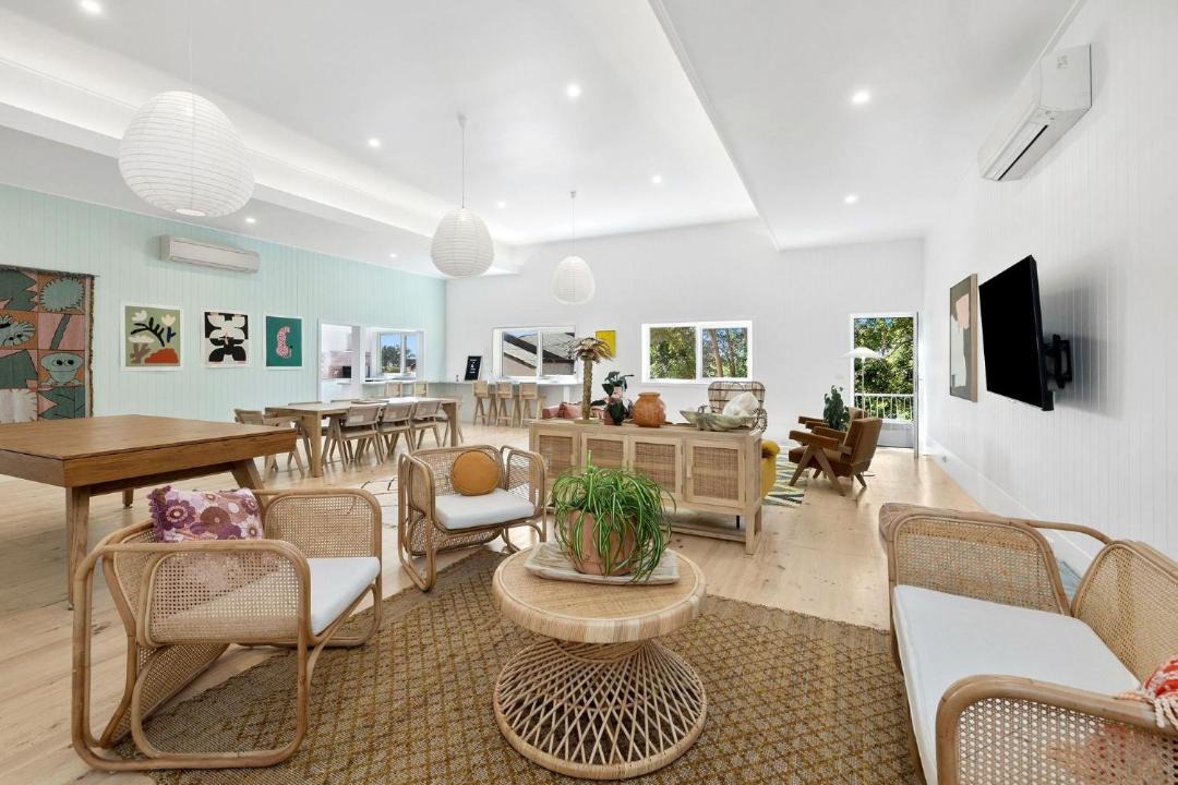 Photo of Others in Lorne