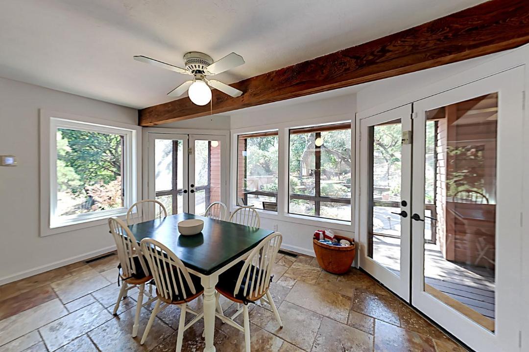 Photo of Livingroom in Glen Ellen