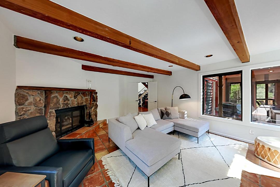 Photo of Livingroom in Glen Ellen