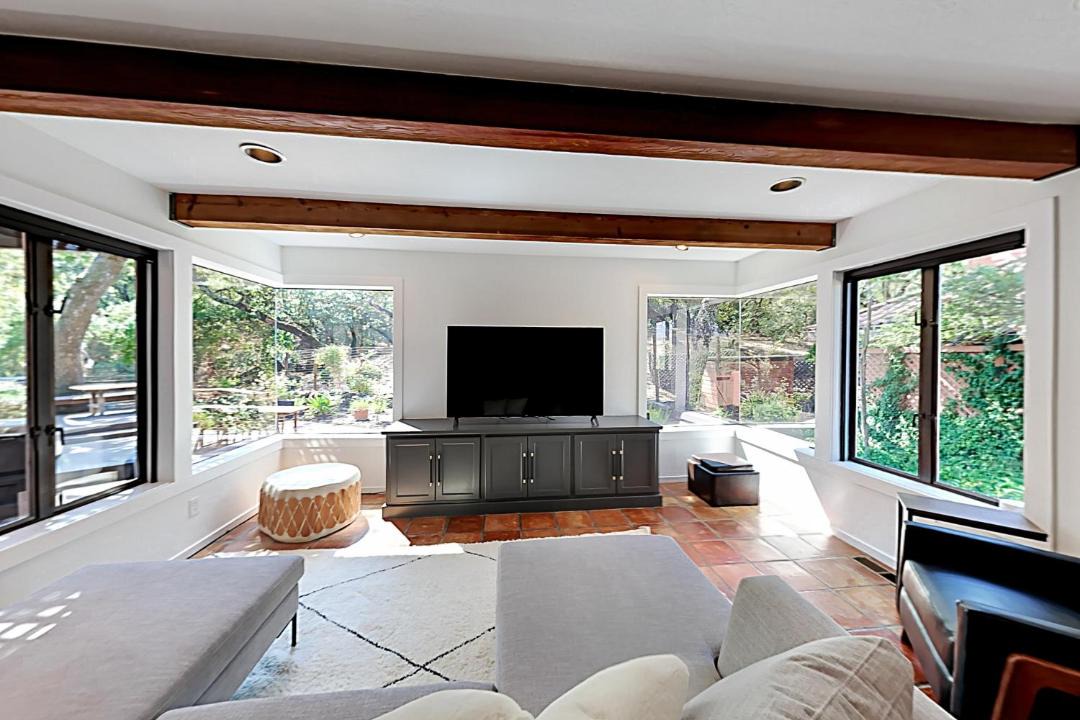 Photo of Livingroom in Glen Ellen