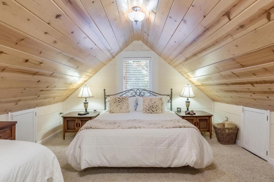 Photo of Bedroom in Carnelian Bay