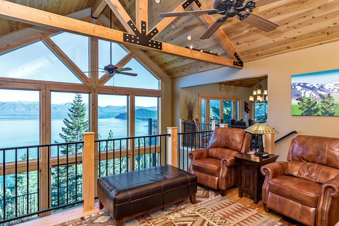 Photo of Livingroom in Meeks Bay