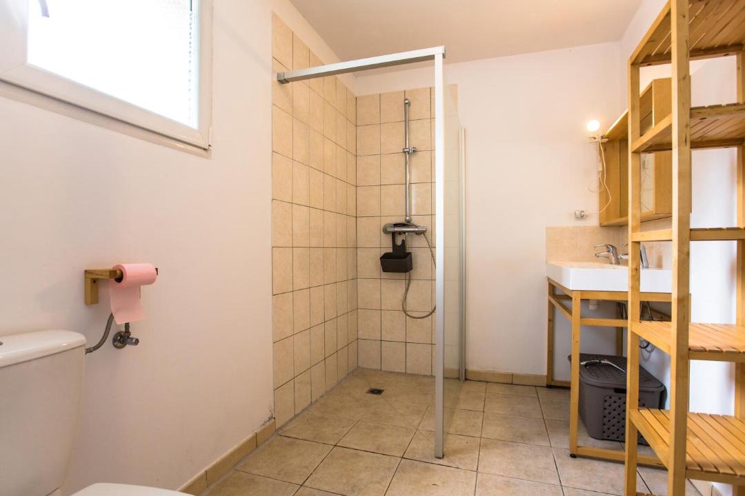Photo of Bathroom in Labastide-de-Virac