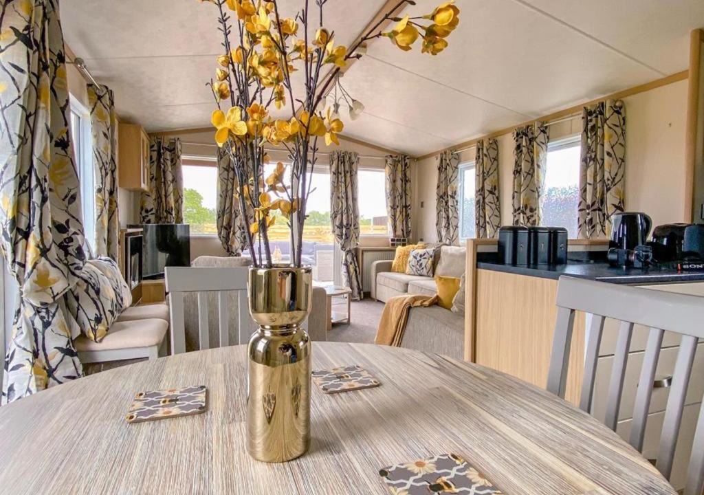 Photo of Livingroom in East Drayton