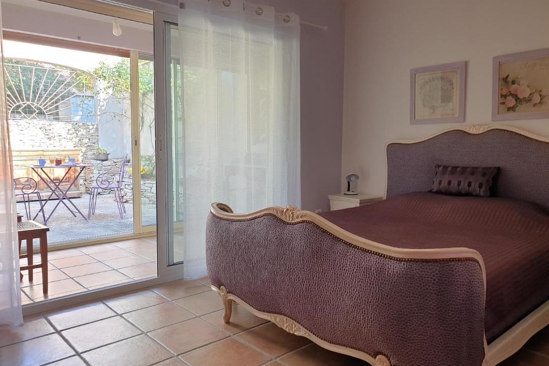 Photo of Others in Valaurie