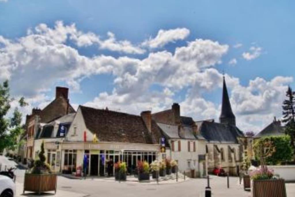 Photo of Buildings in Ballan-Mire