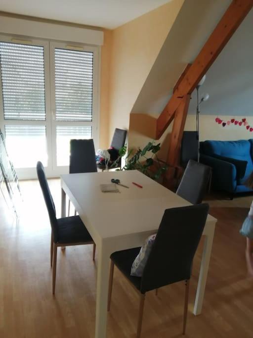 Photo of Livingroom in Ballan-Mire