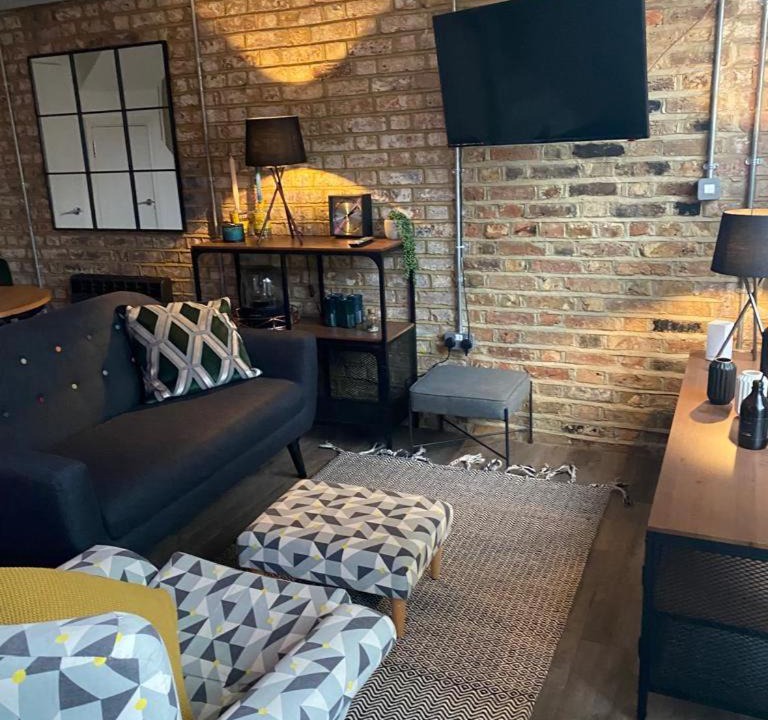 Photo of Livingroom in Bowes