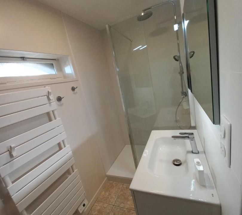 Photo of Bathroom in La Chapelle-de-Guinchay