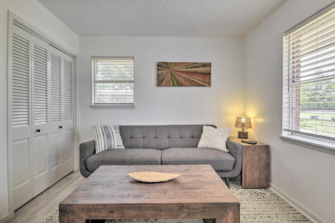 Photo of Livingroom in Ingleside