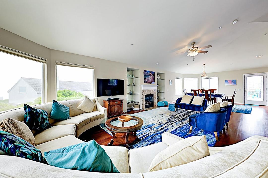 Photo of Livingroom in Dillon Beach