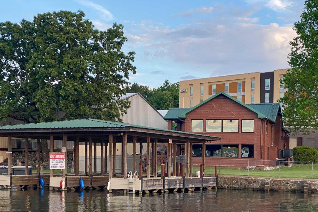 Photo of Others in Lake Hamilton
