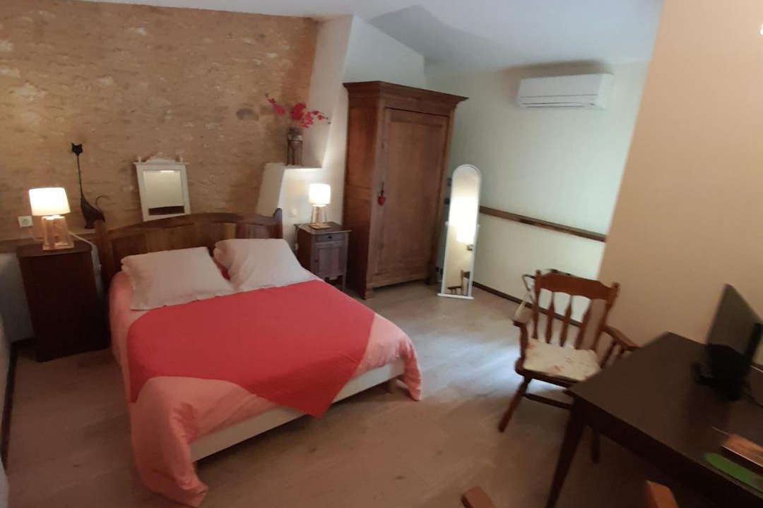 Photo of Bedroom in Sergeac