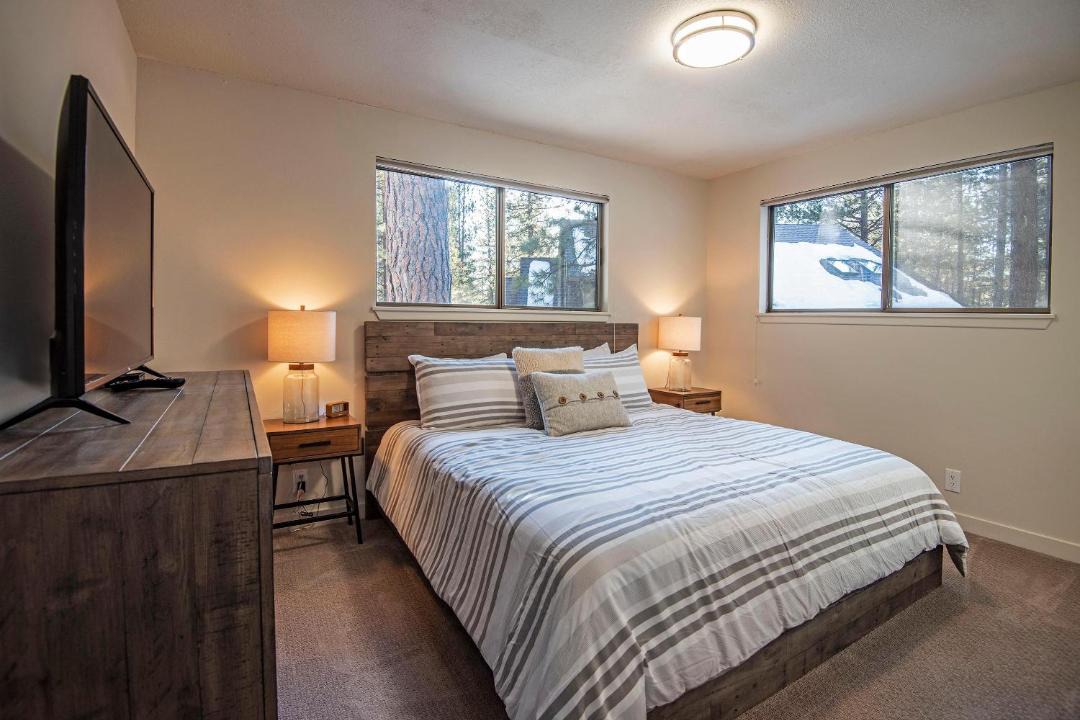 Photo of Bedroom in Overlook Park