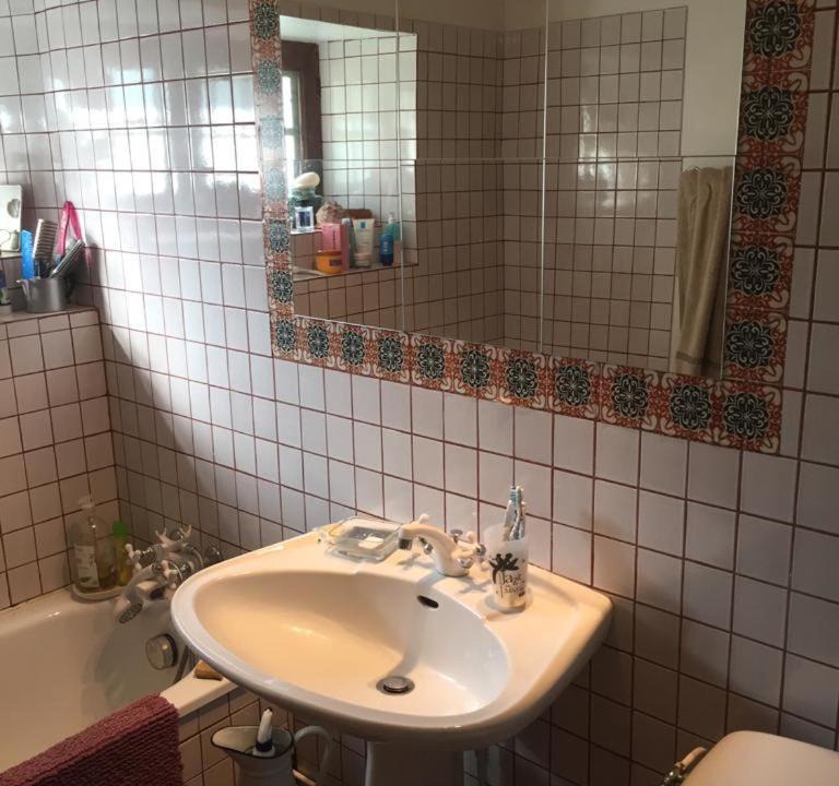 Photo of Bathroom in Campan