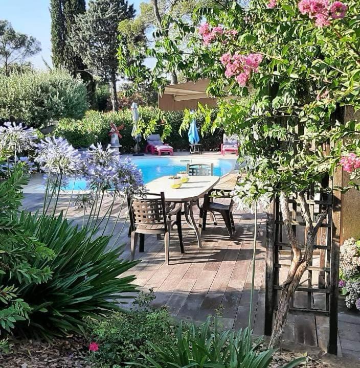 Photo of Outdoor in Rousson