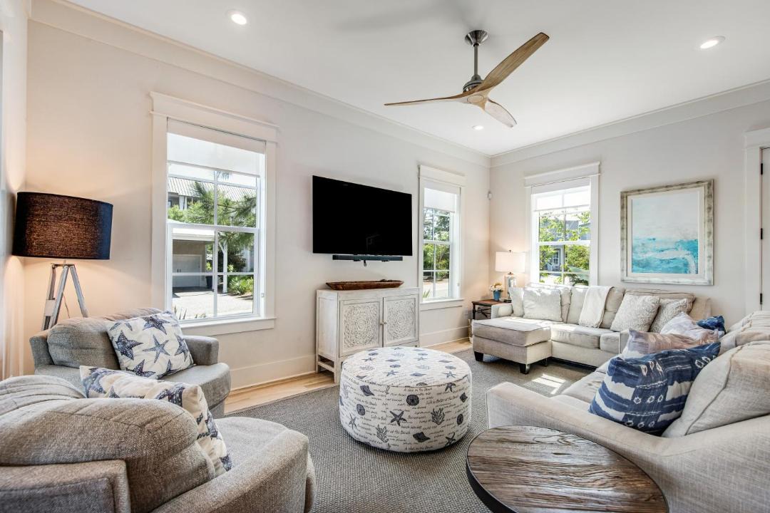 Photo of Livingroom in Lakeside at Blue Mountain Beach
