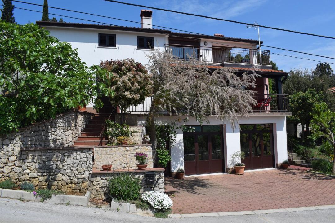 Photo of Others in Labin