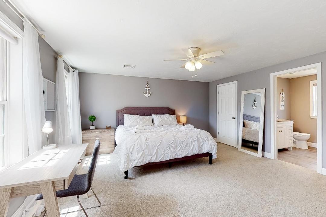 Photo of Bedroom in Cedar Bushes