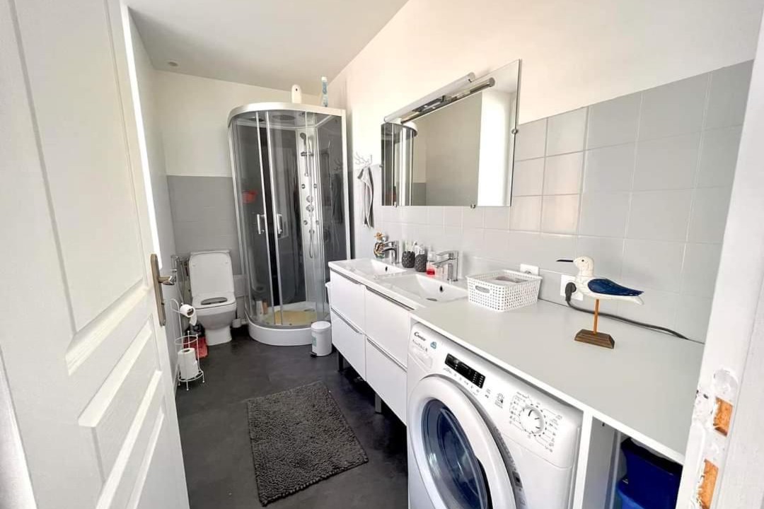 Photo of Others in Mernel