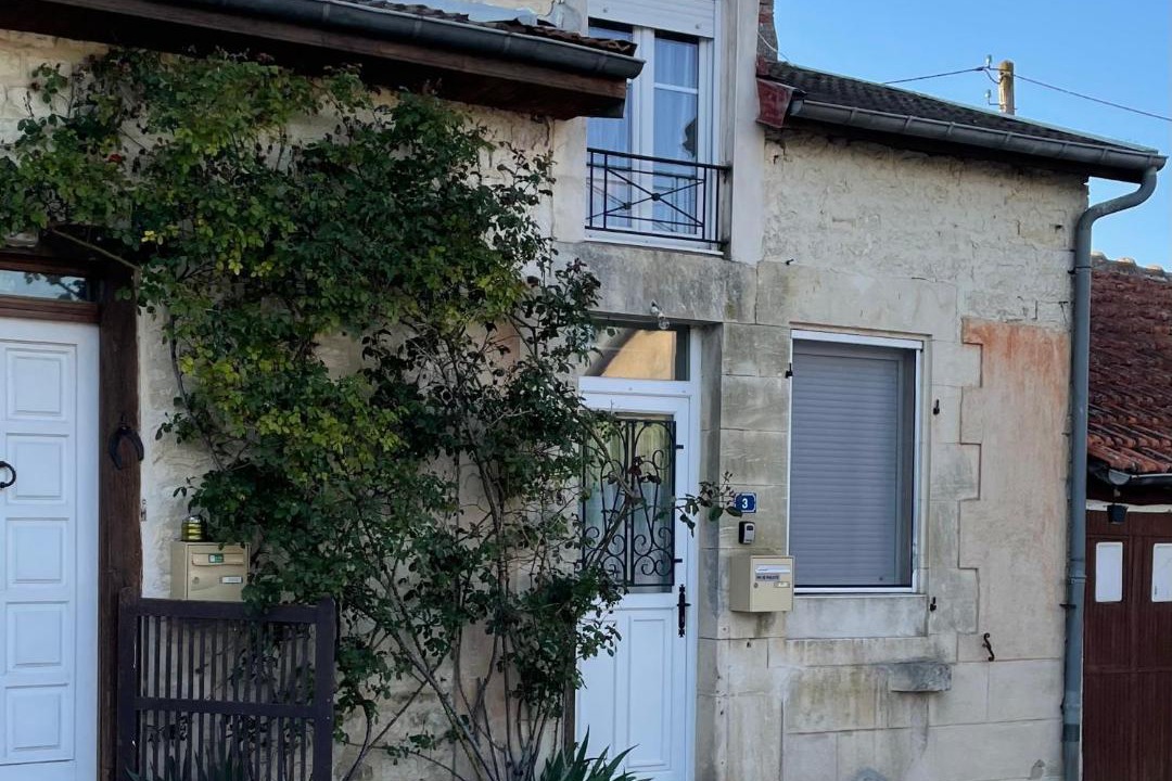 Photo of Buildings in Arconville