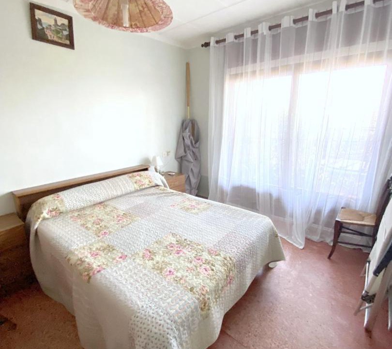 Photo of Bedroom in Roses Town Center
