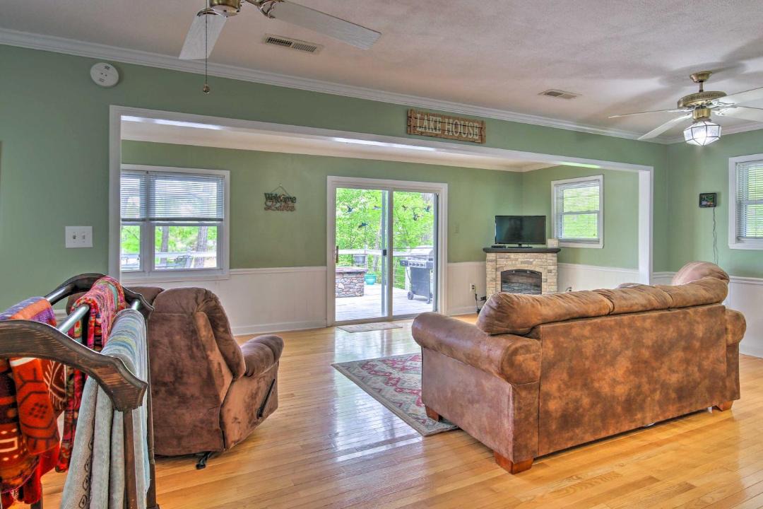 Photo of Others in Lake Secession