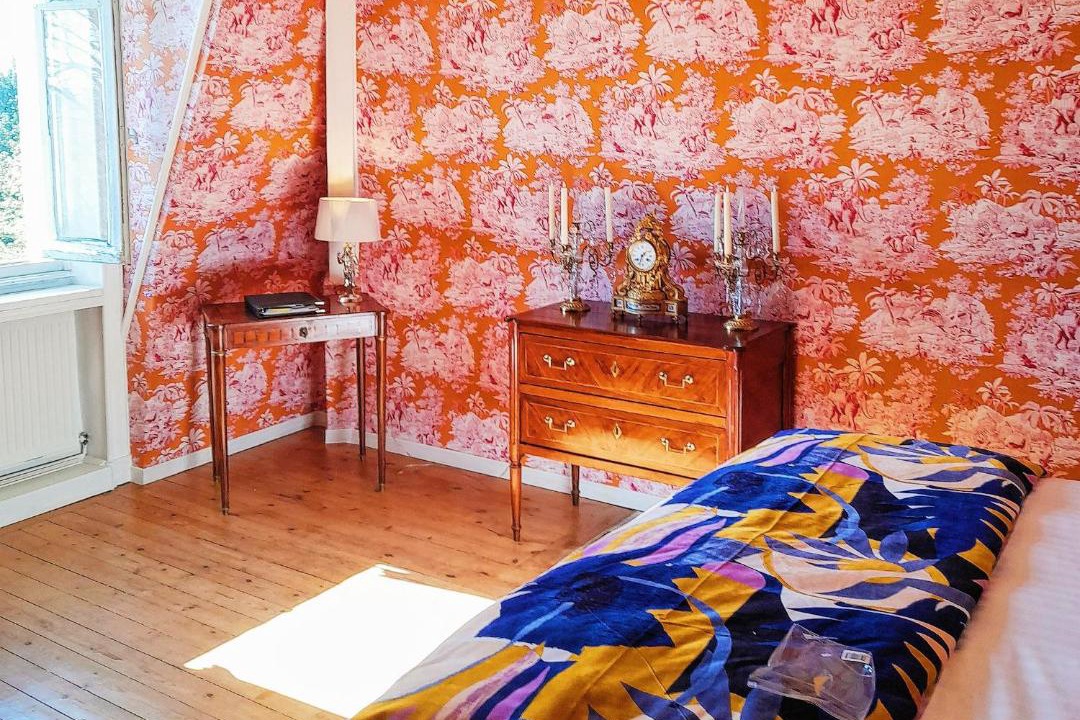 Photo of Others in Hieville