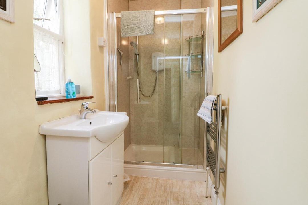 Photo of Bathroom in Appledore
