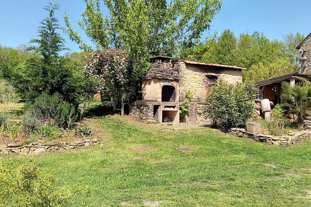 Photo of Buildings in Saint-Andre-dAllas