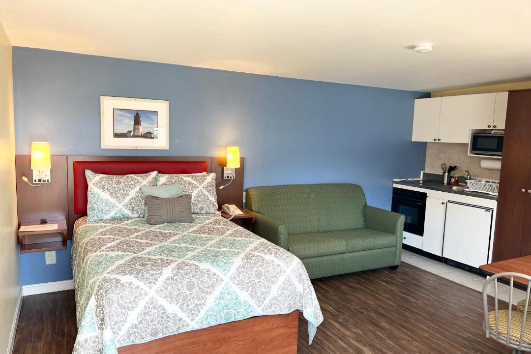 Photo of Others in Eastward Look