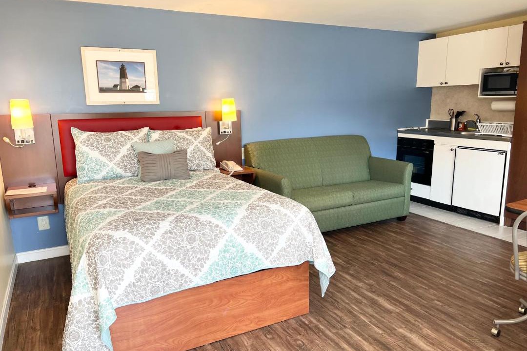 Photo of Others in Eastward Look