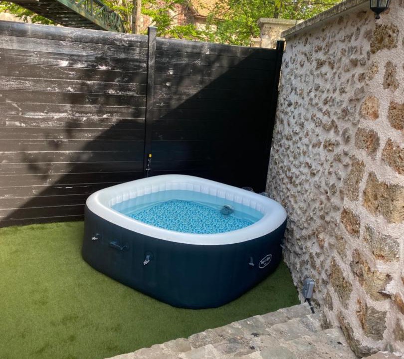 Photo of Others in Bonnelles