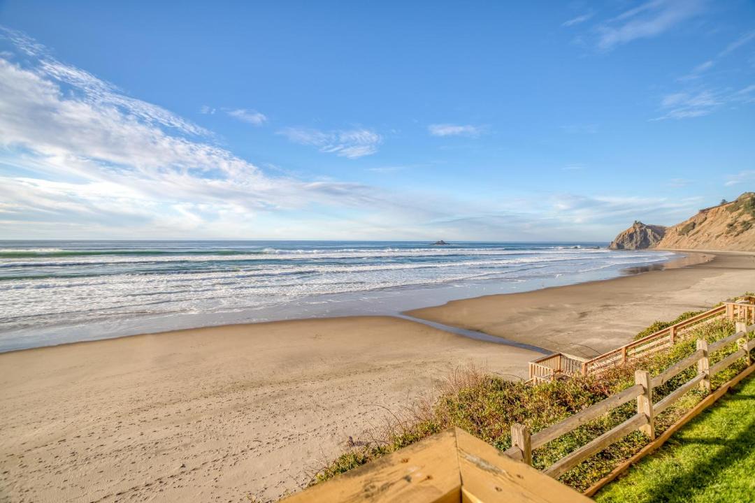 Photo of Others in Roads End