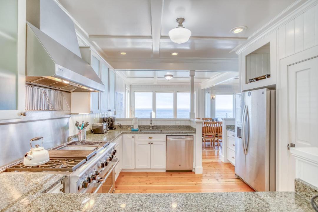 Photo of Others in Lincoln Beach