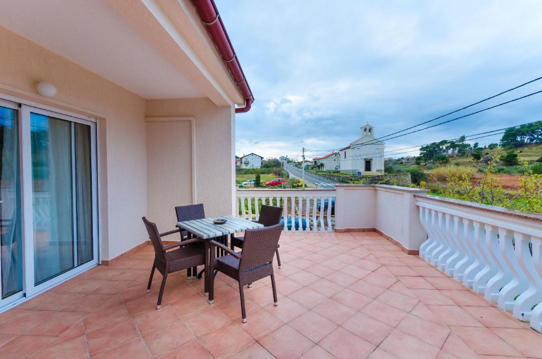 Photo of Patio Balcony in Mundanije