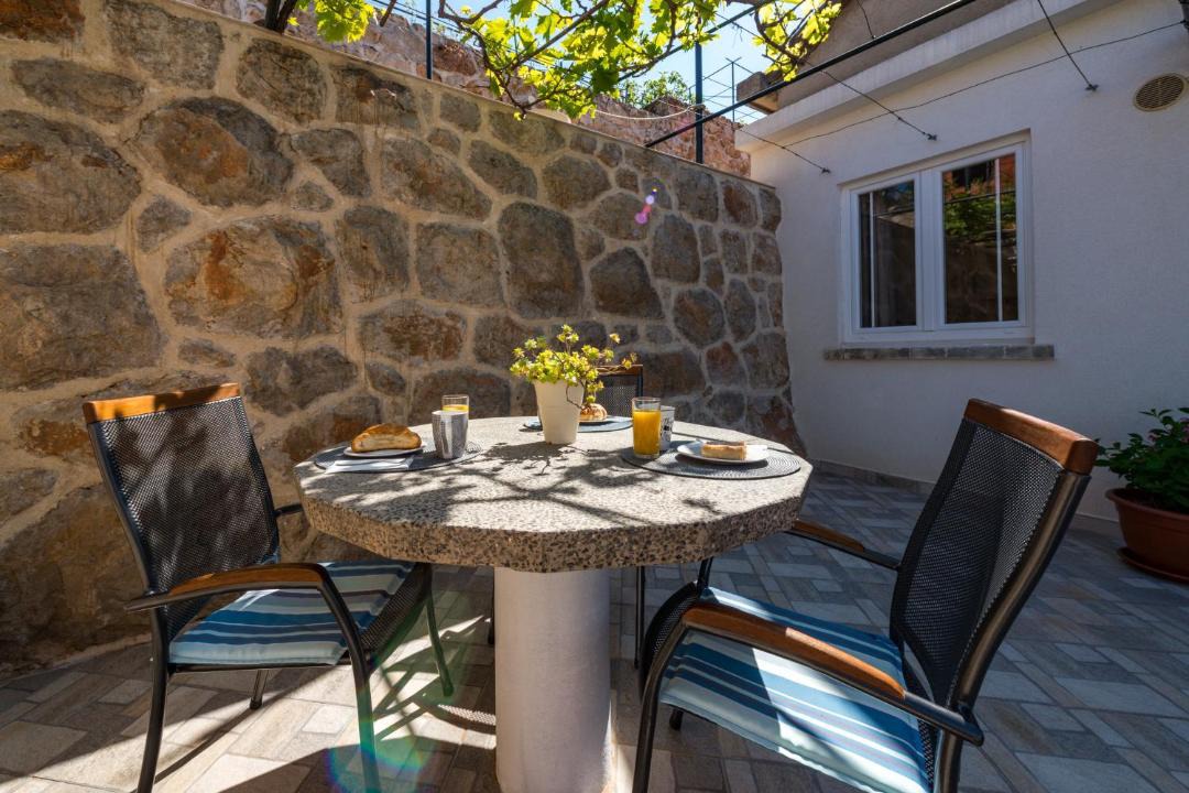 Photo of Patio Balcony in Gornji Kono