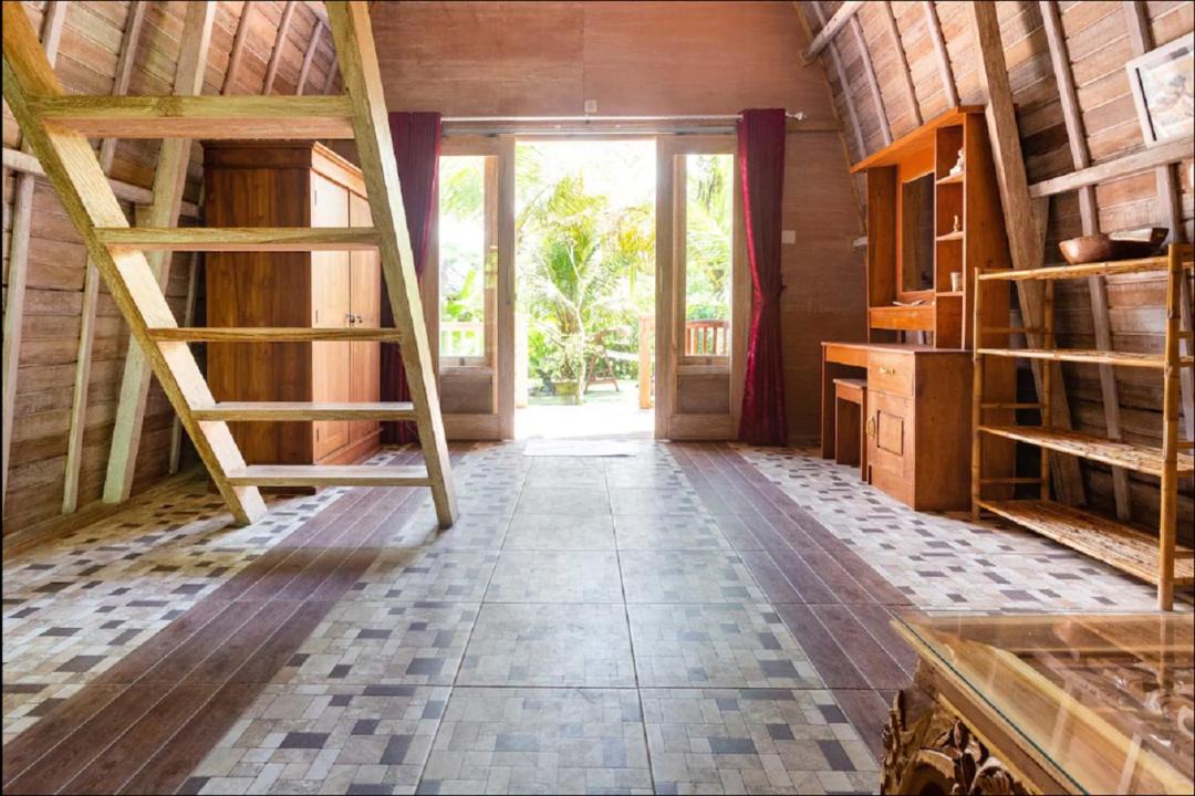 Photo of Others in Medewi