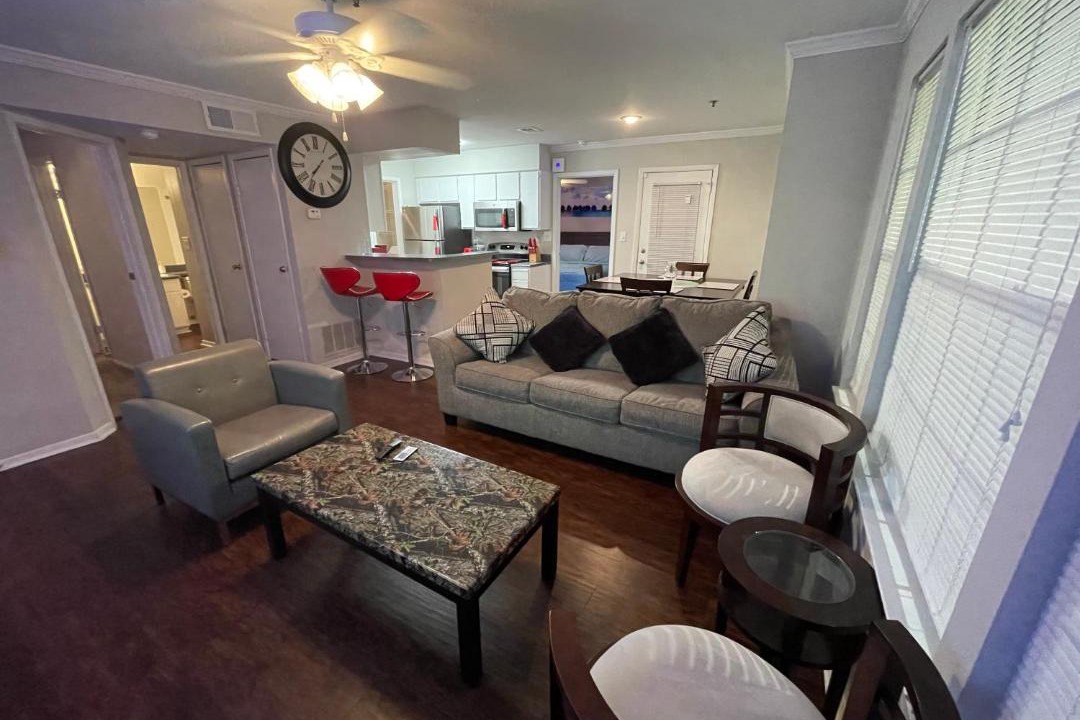 Photo of Livingroom in North Druid Hills