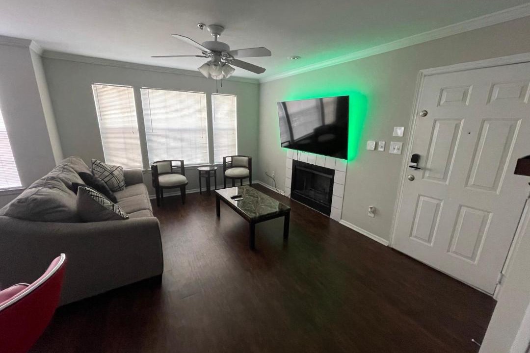 Photo of Livingroom in North Druid Hills