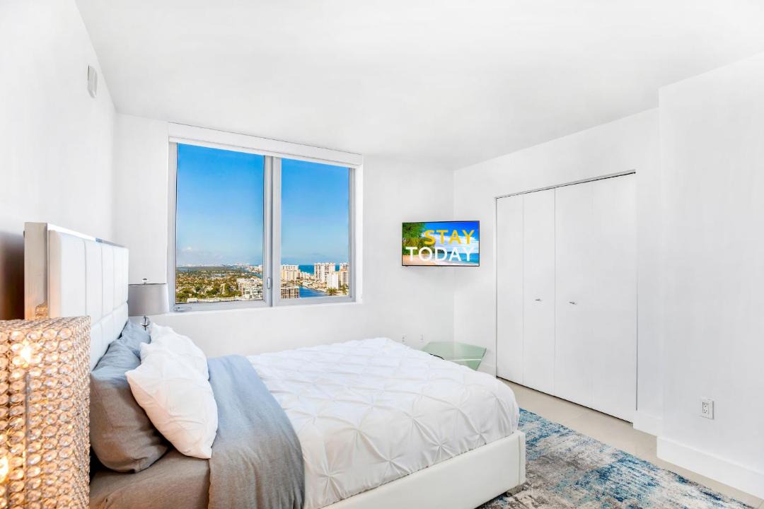 Photo of Bedroom in Hallandale Beach