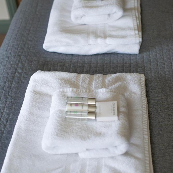 Photo of Others in Foolow