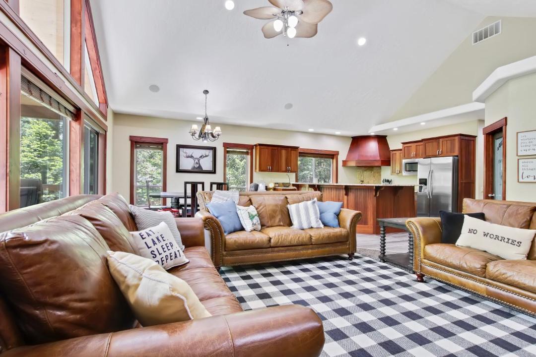 Photo of Livingroom in McCall